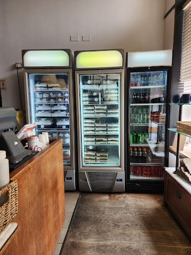 Opinii despre טאטי בייקרי în גבעתיים - הסעדה