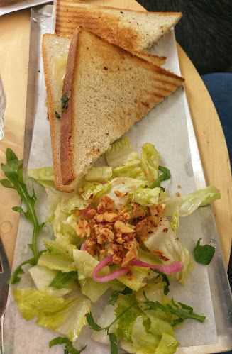 לחמנינה מרמורק - הסעדה