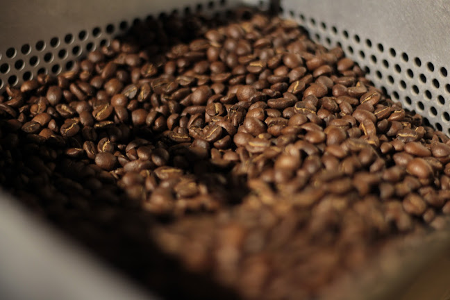 קפטיש – קפה קלוי במקום בתל אביב. Cafetish – Neighborhood Coffee Roastery in Tel Aviv - הסעדה