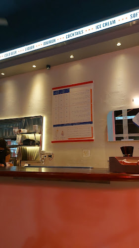 אמריקה בורגרס - הסעדה