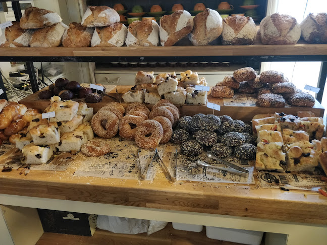 ג'ויס - הסעדה