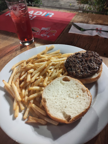 Opinii despre אגאדיר בורגר דרורים în בני דרור - הסעדה