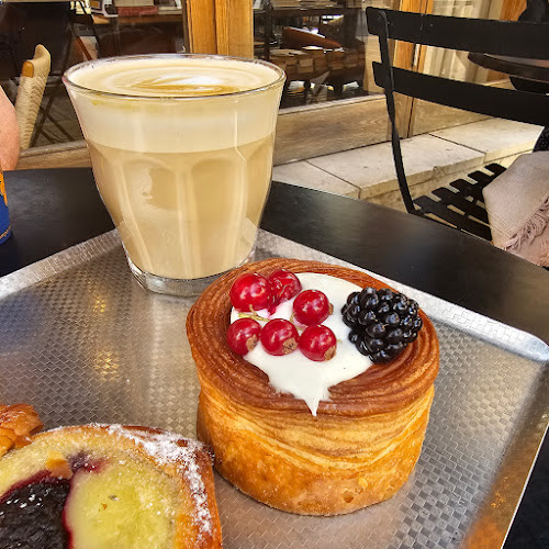 מילק בייקרי - הסעדה