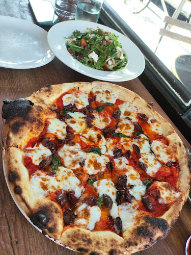 פיצה פלורה Pizza Flora - ירושלים