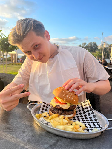 רד בורגר בר Red burger bar