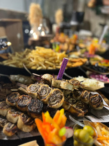 יוסי שף שולחן שוק - שולחנות שוק - הסעדה