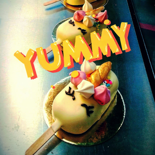 הצרפתי בית קפה/קונדטוריה/גלריה - הסעדה