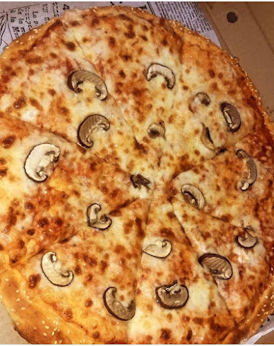 סוד הפיצה קרית אתא - הסעדה