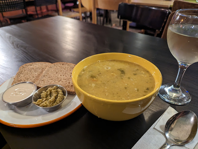 המרקיה Hamarakia - הסעדה