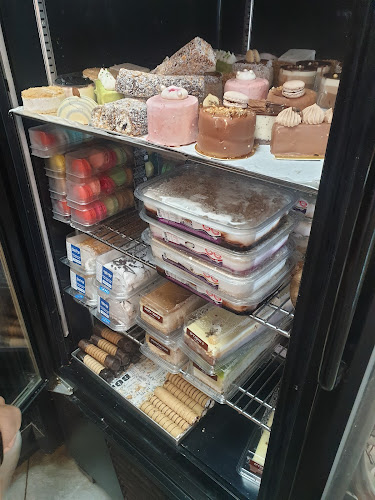 Comentarii opinii despre מן הארץ