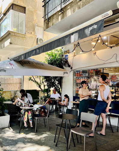 גרציאני קינג ג'ורג - תל אביב-יפו