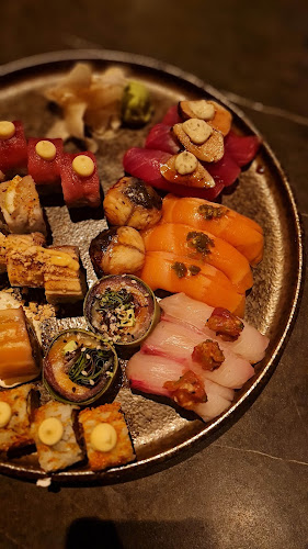 יאוזה yauza - הסעדה