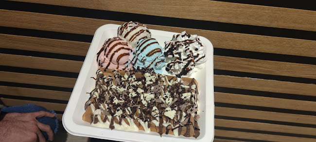 גלידה מלודי אזור - הסעדה