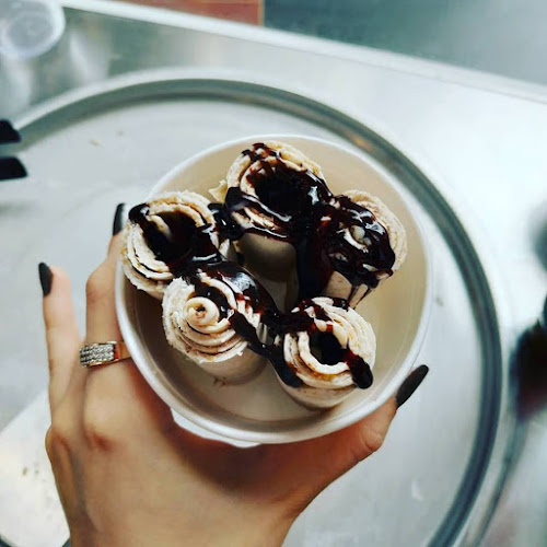 Walk&Roll גלידה תאילנדית לאירועים - הסעדה