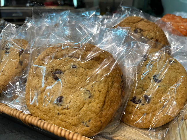 לעלוב בייקרי אנד מור - הסעדה