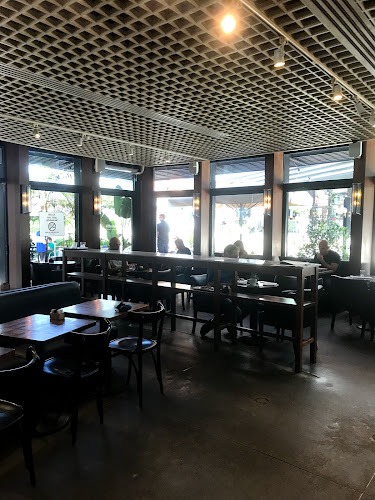 ארקפה אסותא - הסעדה