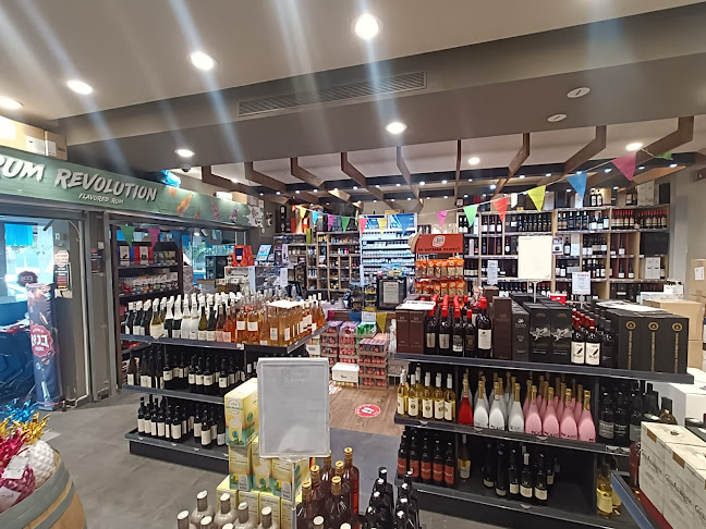 בנא משקאות - גן יבנה - הסעדה