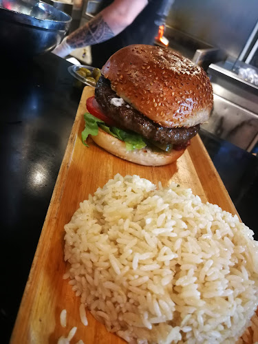 רויה רול - הסעדה