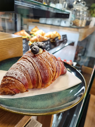 איש קפה - בית קפה , קפסולות, פולי קפה - הסעדה