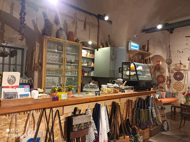 Opinii despre המקום של ראדה - עוגיות מסורתיות,דברי אומנות וכלים עתיקים în נצרת - הסעדה