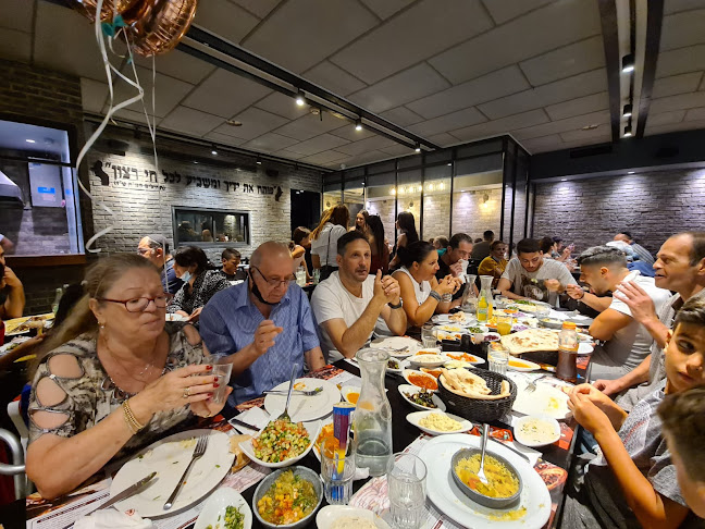 אבשלום גיסין 9, פתח תקווה