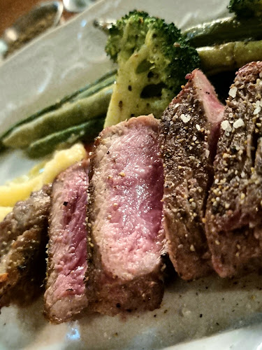 לוקס - הסעדה