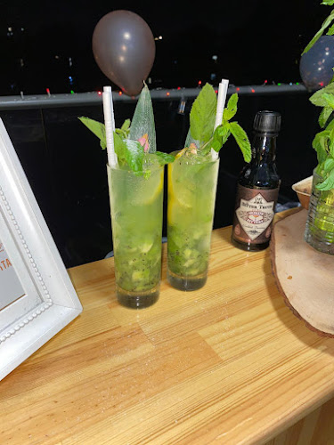 רוזמרי קוקטיילים - הסעדה