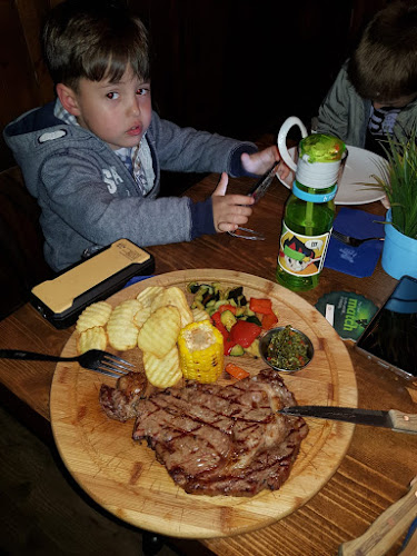 דרך בן גוריון 69, בת ים