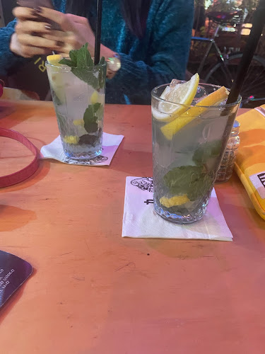 Comentarii opinii despre AKBAR בשוק הפשפשים אקבר - בר מסעדה