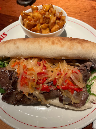 דיקסי גריל בר - הסעדה