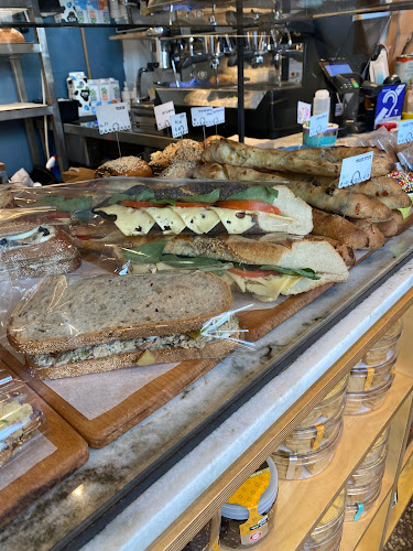 האורגים 12, חולון