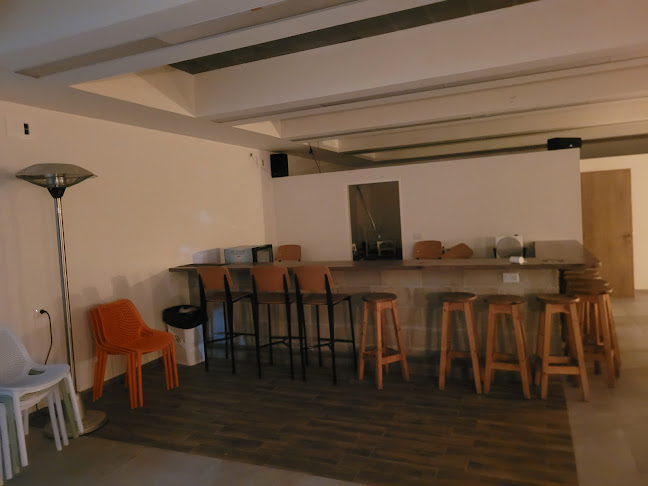 זאביק - פאב שכונתי - הסעדה