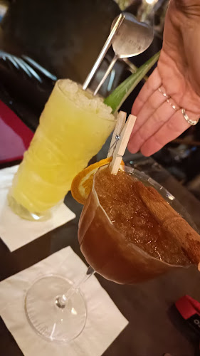 בייקר סאלון - Baker Saloon - הסעדה