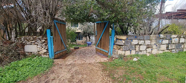 Unnamed Road, עמוקה, 1380200