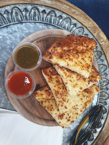 מסעדת ללה - בית מאפה ומעדניה גיאורגי אותנטי - הסעדה