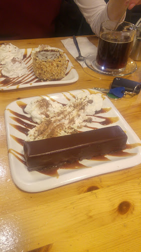 קפה מוניטין - הסעדה