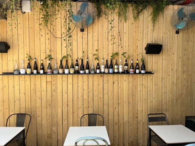 חצר יין - הסעדה