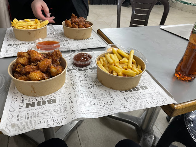 בני׳ס אמריקן פוד benni's poppers - הסעדה