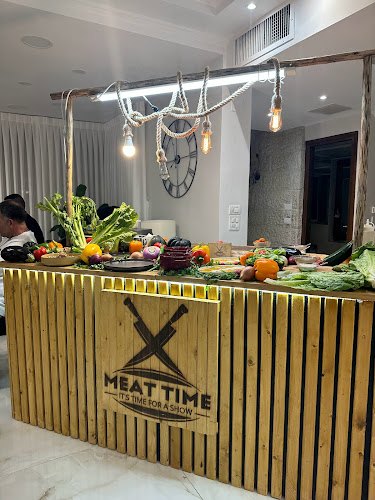 מיט טיים - Meat time - הסעדה