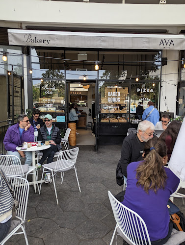 Bakery - בייקרי צינה כיכר דיזנגוף - תל אביב-יפו