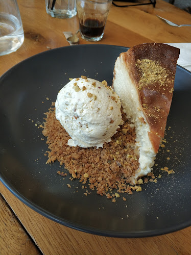 הצרפתי בית קפה/קונדטוריה/גלריה - הסעדה