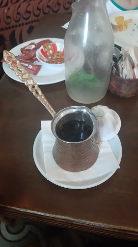 פטוש - הסעדה