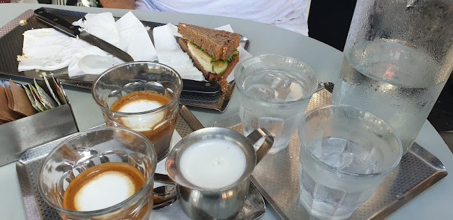 קפה נחת - הסעדה