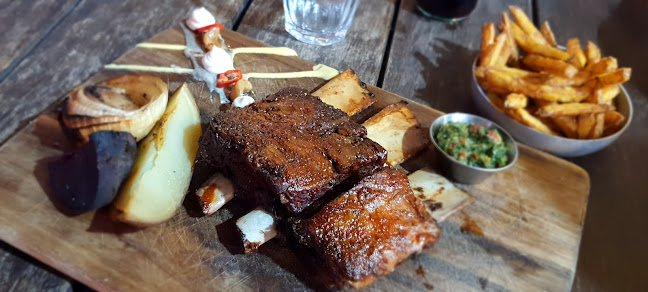 חדרה Ruben - מול החוף וילג' - הסעדה