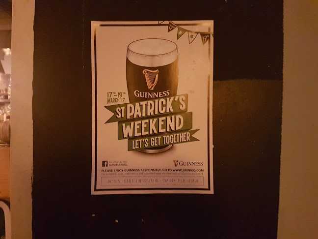 AKBAR בשוק הפשפשים אקבר - בר מסעדה - הסעדה