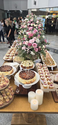 מעדנייה מקומית - הסעדה