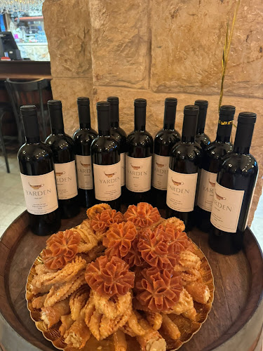 LUERIA - לוריא ביסטרו בר