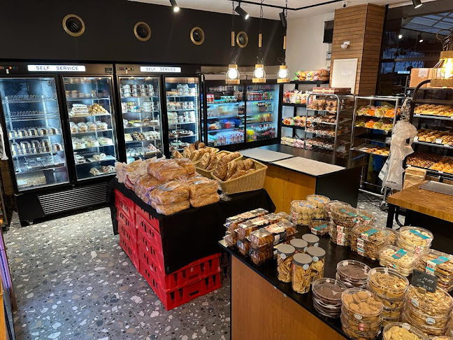 לחם עופרי - הסעדה