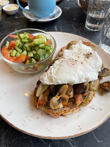 בליקר בייקרי מודיעין - כשר למהדרין חלבי - מודיעין מכבים רעות