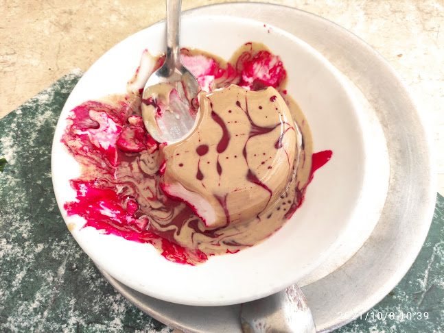 חומוס שלמה ודורון Hummus Shlomo and Doron